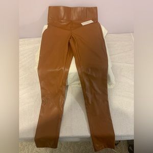 Morgan Taylor Ladies Faux Leather Leggings